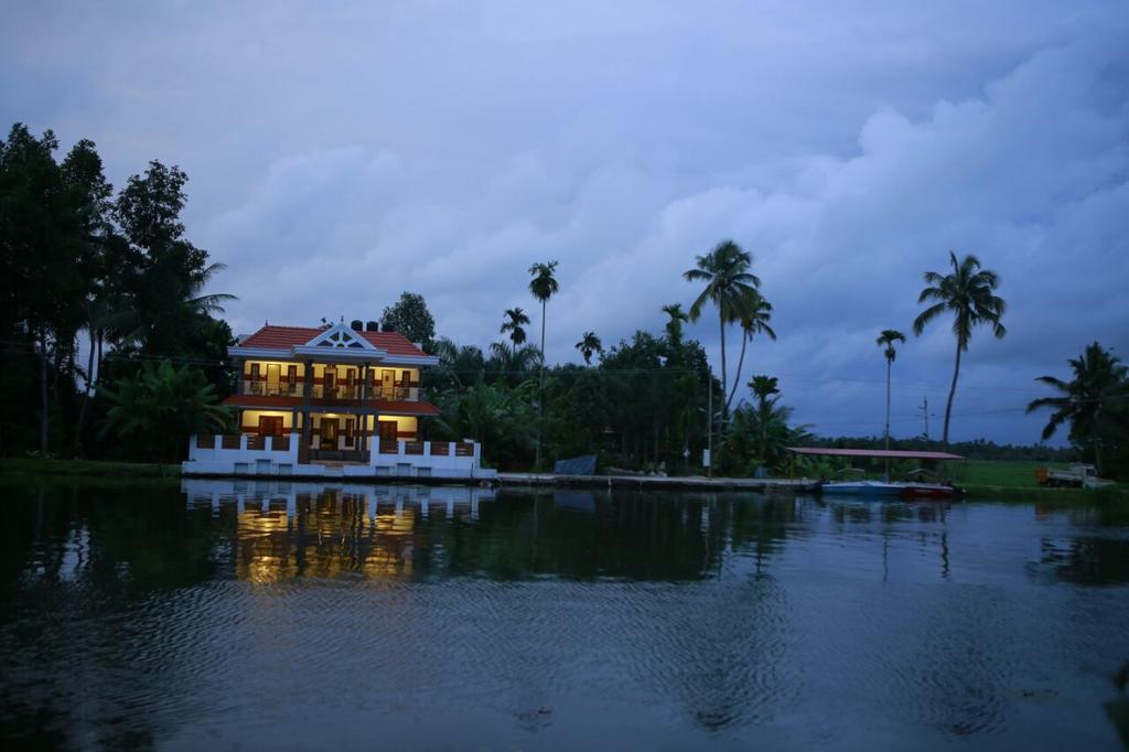 Mango Kerala Homes Homestay